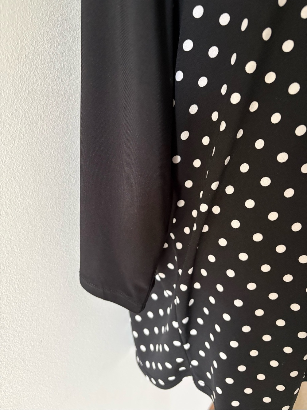 Ellie McCarthy Silky Black & Polka Dot Button Front Tunic- Plus Size 3X - Picture 4 of 6